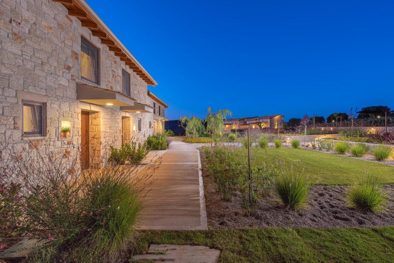 Mint Retreat Suites (Adults Only) Kalandra Exterior foto