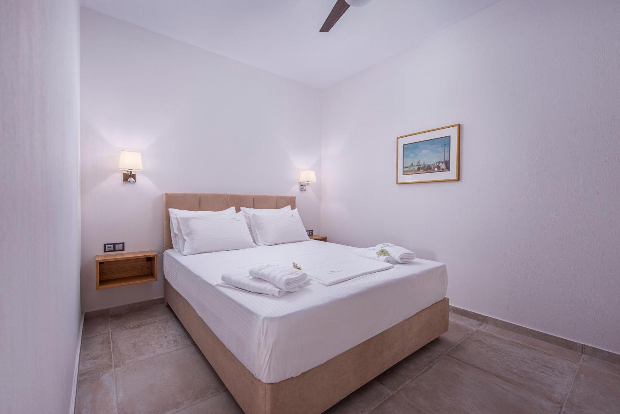 Mint Retreat Suites (Adults Only) Kalandra Habitación foto