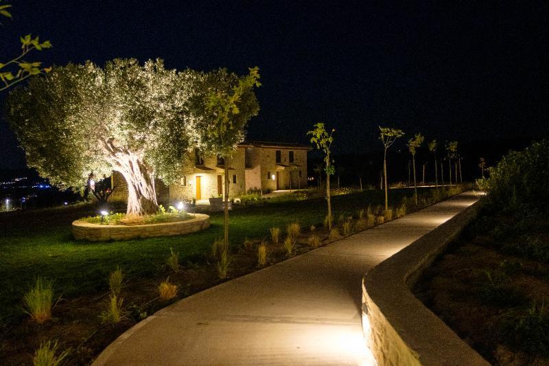 Mint Retreat Suites (Adults Only) Kalandra Exterior foto